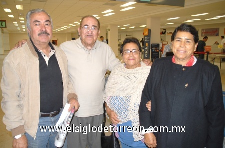 20102008
Jesús Flores, Ignacio Torres, Martha y Esther Alvarado viajaron a Cuernavaca