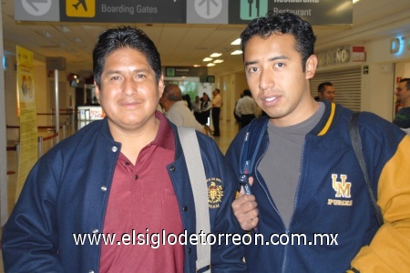 20102008
Raúl Olivares y Pedro Cortés viajaron al Distrito Federal