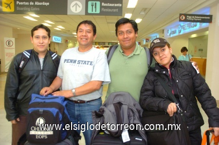 21102008
Carlos Cruz, Manuel Martínez, Jorge Gómez y Gabriela Ramírez viajaron a la Ciudad de México