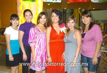 12102008
Liliana Ríos, Claudia Vera, Sue Borrego, Zaraí Morales, Carolina Venegas y Gaby Ríos.