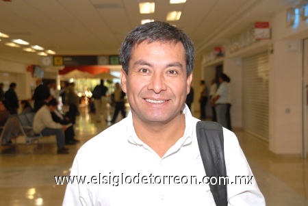 22102008
Manuel Llana llegó de la Ciudad de México