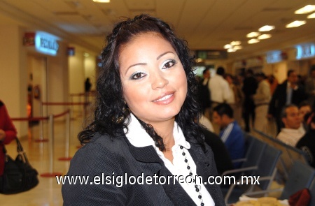 22102008
Nancy López Lozano fue a tratar asuntos de negocios al Distrito Federal