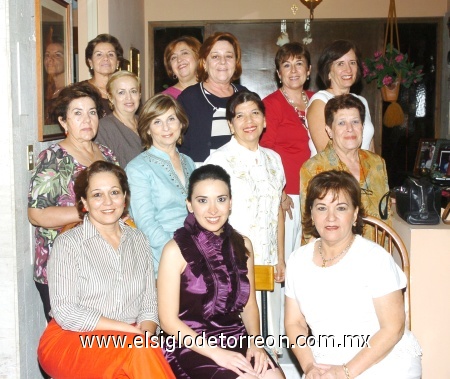 24102008
Lily acompañada del Grupo de los Miércoles, organizadoras de este convivio