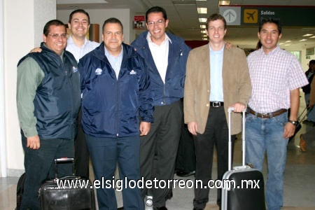 26102008
Josué Lozano, Antonio Velasco, Carlos López, Rafael Dávila, Adrián Hernández y Manuel Cáceres llegaron de la Ciudad de México