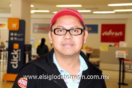 30102008
Octavio Ibarra Valenzuela realizó un viaje de placer a Tijuana.