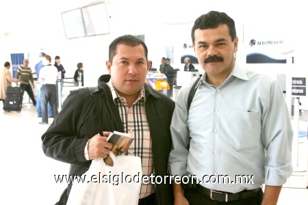 02112008
Raymundo Aguillón y Gerardo Silva viajaron en plan de negocios a Querétaro.