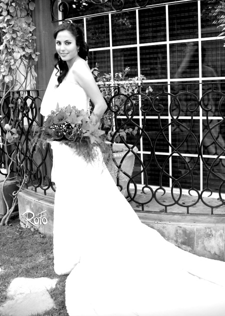 Lic. Elsa Herrera Flores el día que contrajo matrimonio con el Ing. Iván Martínez Torres. 

Rofo Fotografía