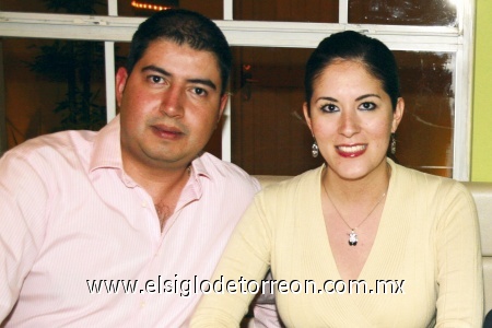Elías Farachada y Silvia Tolentino.