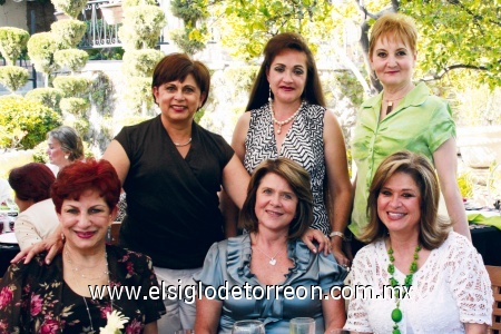 Mary Jaik, Susana González, Paulina González, Nancy Kuri, Bertha de Medina, Bertha Gámez y Beti Villalobos.