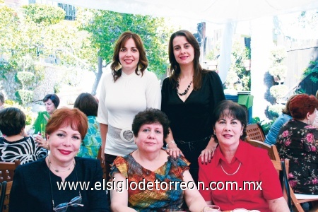 Marypaz de Ovejero, Aurora Echalaz, Nora de Parras, Nora de Máynez y Alejandra de Necochea.