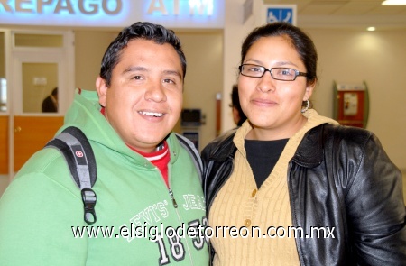 05112008
Javier Barrón y Alejandra Reyes llegaron del Distrito Federal