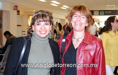 06112008
Elia Quiroz Ayala viajó a Guadalajara y Lise Eveilleux Quiroz a Quebéc, Canadá