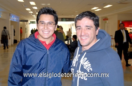 07112008
Rodrigo y Édgar Rosales se fueron a la Ciudad de México