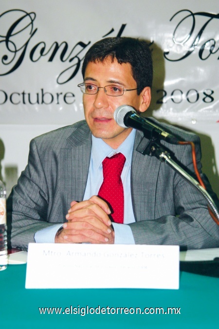 Entregan premio literario José Revueltas 2008
El Mtro. Armando González Torres recibió el Premio Nacional de Ensayo Literario: José Revueltas 2008.