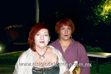 Lidia Acevedo y Alicia Torres.