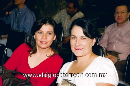 Blanca Reyes y Julia Meléndez.