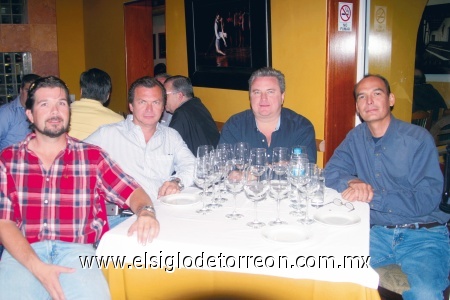 Eddy Gama, Aniceto Izaguirre, Luis Dugay y Carlos Izaguirre.