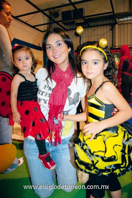 Mary Carmen, Luciana y Mary Carmen Fahur.