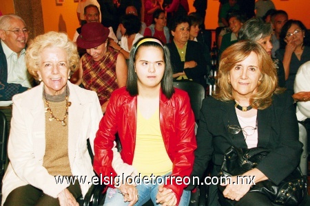 Rosa Gámez Reyes Retana, Marisol Aguiñaga y Magda Madero.