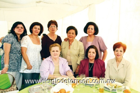 Alejandra y Martha Borrego, Martha Zuno, Esperanza López, Lola Campuzano, Nelly Mena y María Teresa Anzures de Borrego.