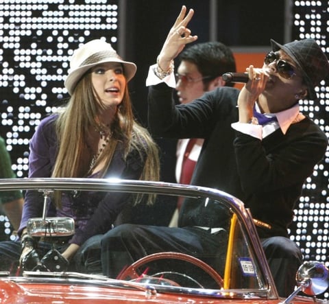 Los cantantes juveniles Belinda y DJ Flex, también conocido como Nigga, unieron su talento para amenizar la ceremonia de los Latin Grammy.
