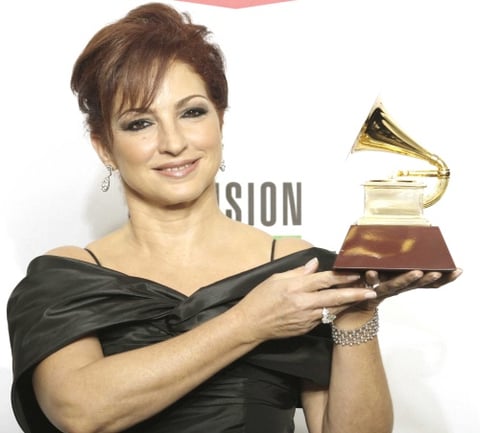 En el marco de la novena entrega de los Grammy Latino, que se realiza en vivo en el Toyota Center de esta ciudad, la cantante cubana Gloria Estefan fue nombrada como Persona del Año.