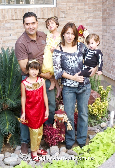 02112008
Víctor, Katy, Paola, Victoria y José Manuel Rodríguez.
