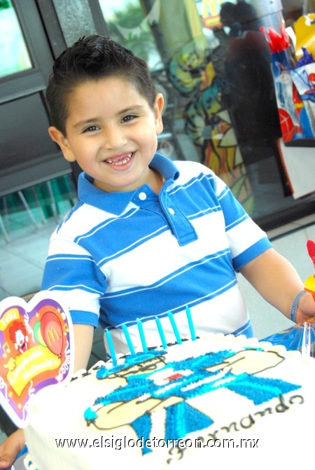 04112008
Fernando Medina Cuevas, en su cumpleaños.