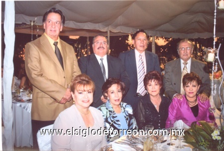 08112008
Rafael García, Olivia de García, Eduardo Castañeda, Tere Castañeda, Mario Cavazón, Lupita de Cavazón, Santiago Ávalos y Sofía de Ávalos