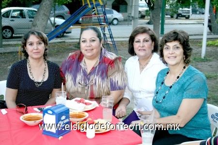 02112008
Silvia, Chela, Paty y Lupe.
