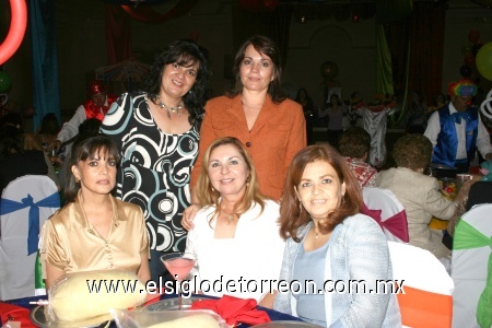 03112008
Susy Arratia, Blanca Bustos, Ale Delgadillo, Lucy y Oly Ramírez.