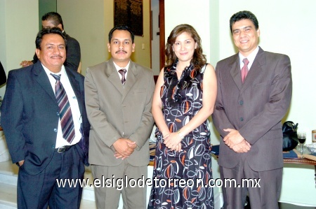04112008
Gerardo Rivera, Romeo Camacho, Viridiana Párraga y Jorge Eduardo Ramírez.