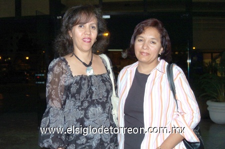 07112008
Lupita López de Navarro y Martha Olivas de Robles