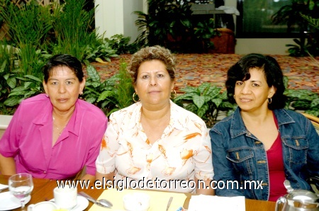 08112008
Sara Herrera, Rosy Hernández y Mary Barrios
