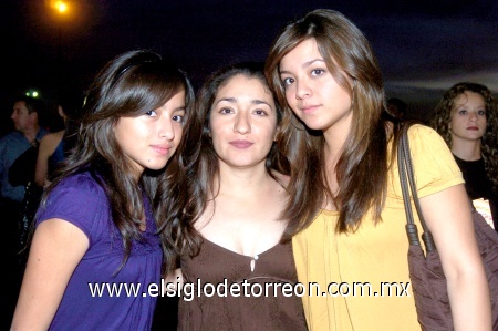 09112008
Miriam López, Aracely Melchor y Jacelyne López.