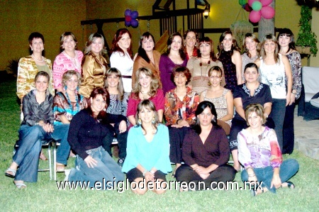 09112008
Edna junto a Eloísa Artigas, Sara Pérez, Lulú Cardona, Claudia Villarreal, Ale Bitar, Yumana Yacamán, Ale Alatorre, Pity Quintero, Luly y Lilian
Serrato, Nora y Brenda Artigas, Marcela Bollaín, Alejandra, Marcela, Lily, Silvia, Claudia y Mirthala