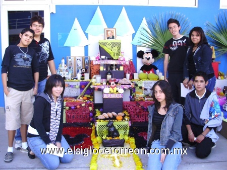 09112008
Ricardo Carrillo Álvarez, Gerardo Garza Valdés, María Fernanda Luna Mendoza, Ana Sofía Flores, Jorge Alberto Flores Rosas, Ingrid Lady Urquizo y Jesús Brayan Palacios