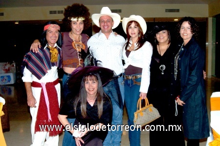 09112008
Tensy Padilla, Cecy Zorrilla, Luis Aguirre, Érika Serhan, Servando Villarreal, Paty Flores y Ale Serhan