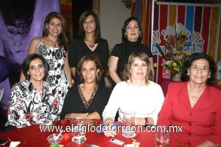 10112008
Carmen, Dora, Guadalupe, Magdalena, Yolanda, Selma y Elsa.