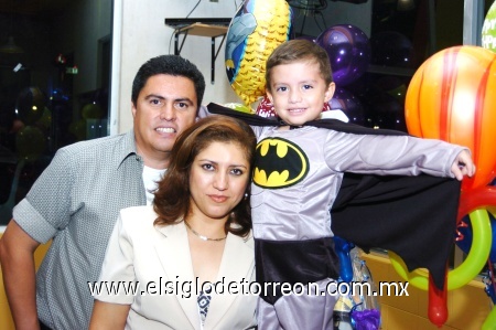 11112008
Héctor Ambriz López celebró sus cuatro años de vida en compañía de sus papás Héctor Ambriz y Elizabeth López de Ambriz.
