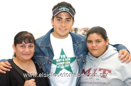 12112008
Adriana de la Peña, Rodolfo Escalera y Adriana Hernández