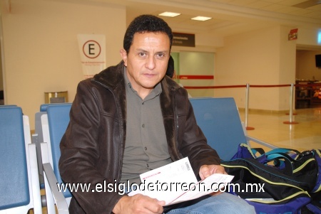 17112008
Rafael Nava se fue en plan de negocios a la Ciudad de México.