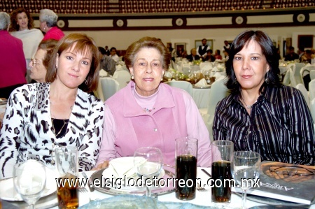 16112008
Marisa Nogueira de Román, Graciela Nogueira y Laura Nogueira de Flores.
