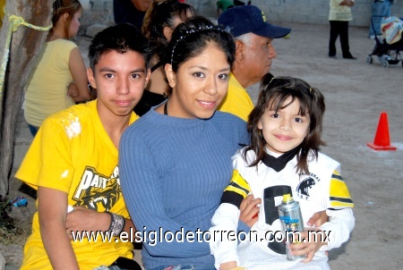 17112008
Luis Gerardo, Paola Martínez y María Jose