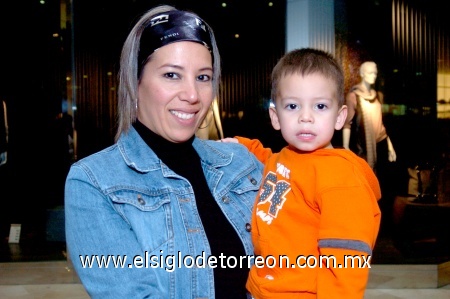 19112008
Cecilia Heredia y Daniel Sotomayor