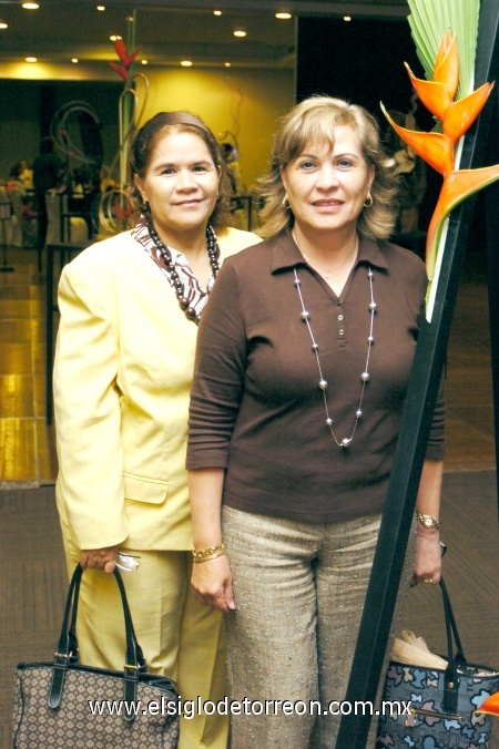 17112008
Lety de Palacios y Graciela de Alba.