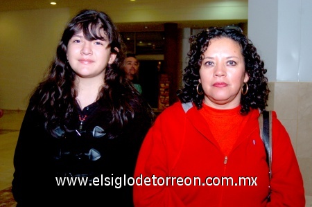 19112008
Hara Rodríguez y Norma Macías