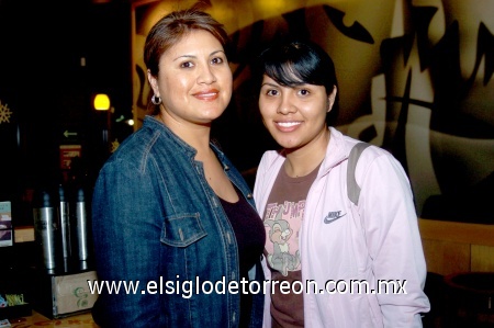 20112008
Monse Rubio y Verónica Carrillo