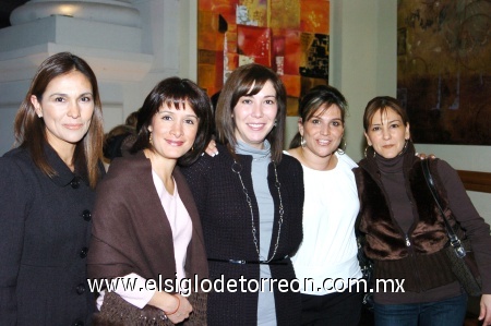 20112008
Sandra de Fernández, Ana Laura de Garza, Ana Isabel de Salcedo, Lorena Vargas y Perla de Sánchez