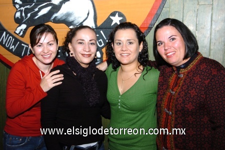 21112008
Selena Loya, Ana Isabel Quintero, Jazzibe Gastelum y Karina Muñoz